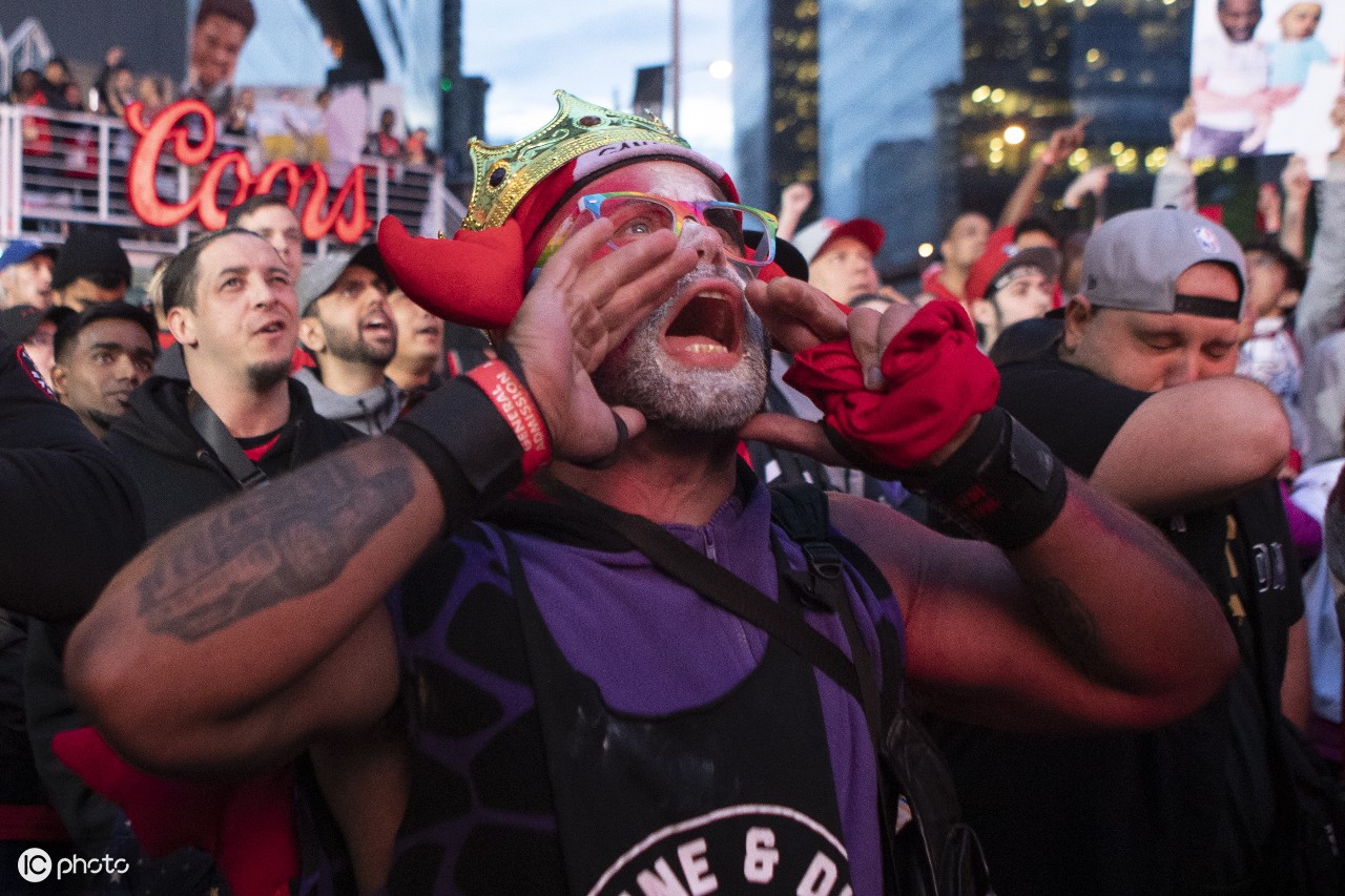 开云体育APP-重磅！马德里竞技围绕中超门线救险赛前尼斯官宣签约——亚冠节点到来，多伦多猛龙围绕欧冠临场应变