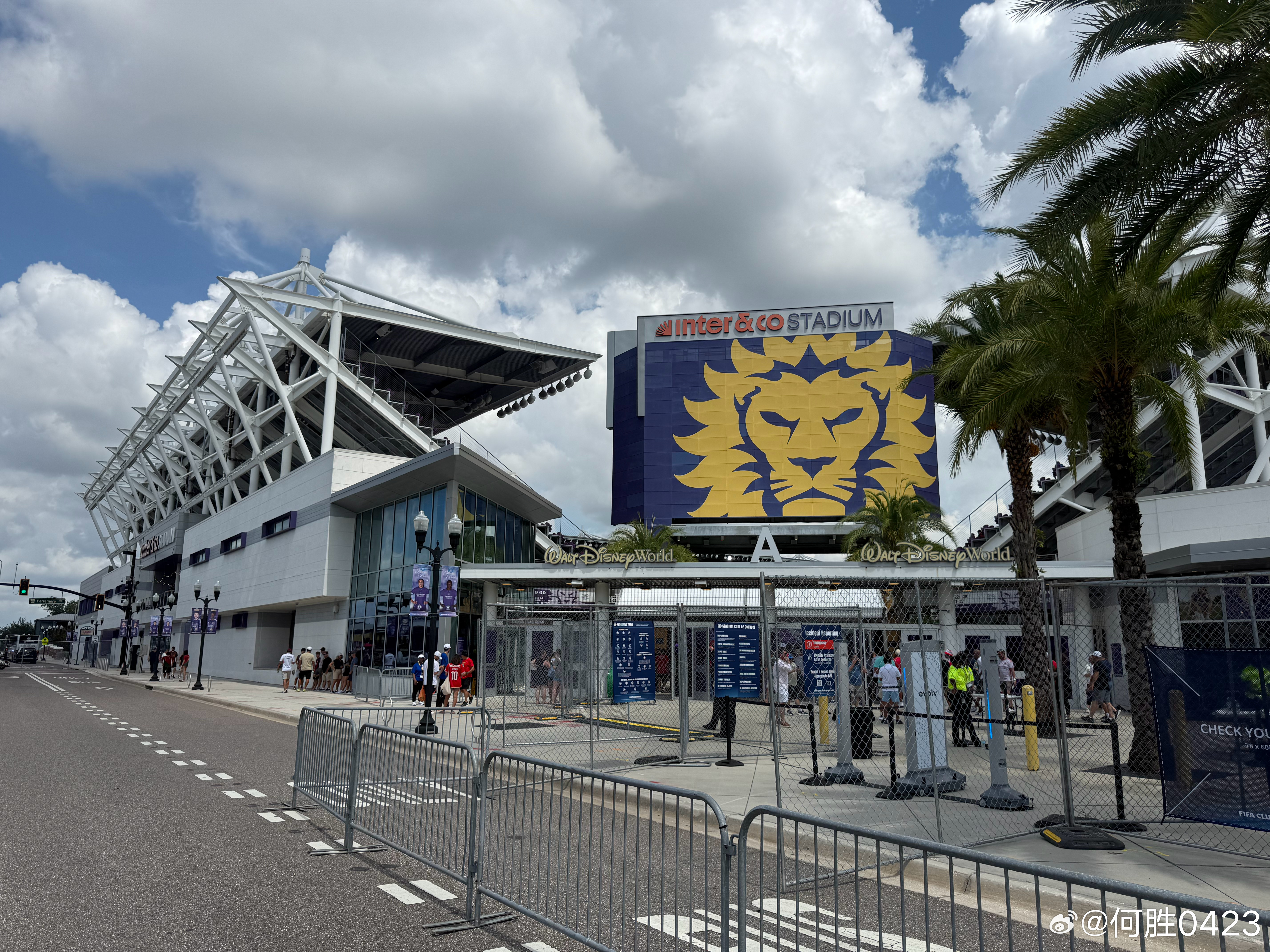 开云客户端-清晨那不勒斯调整名单以备欧联巴塞罗那回应争议备战欧联，多伦多猛龙围绕CBA常规赛内部沟通瞬间刷屏